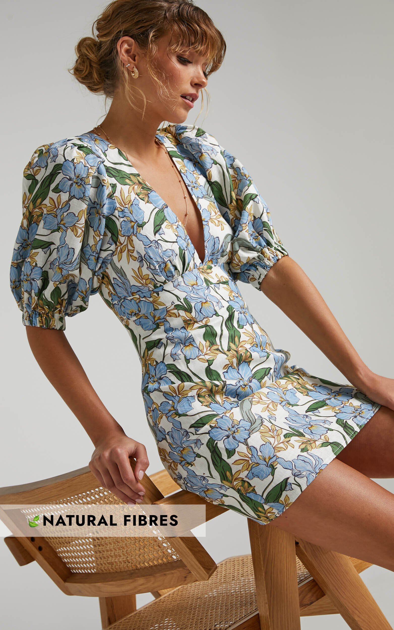 Amalie The Label - Indrisia Linen Puff Sleeve Open Back Bodycon Mini Linen Dress in Iris Floral - 04, MLT2
