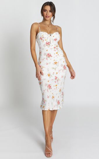 Rushing Back Dress In White Floral