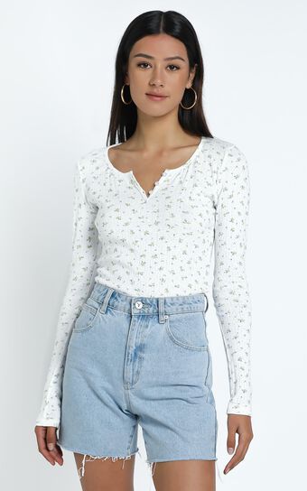 Bryony Top in White Floral