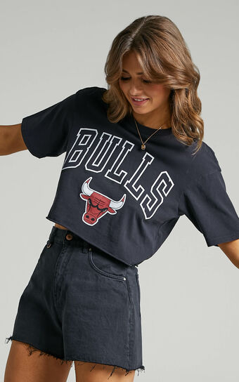 Mitchell & Ness - Chop vintage Chicago Bulls Logo Tee in Faded Black