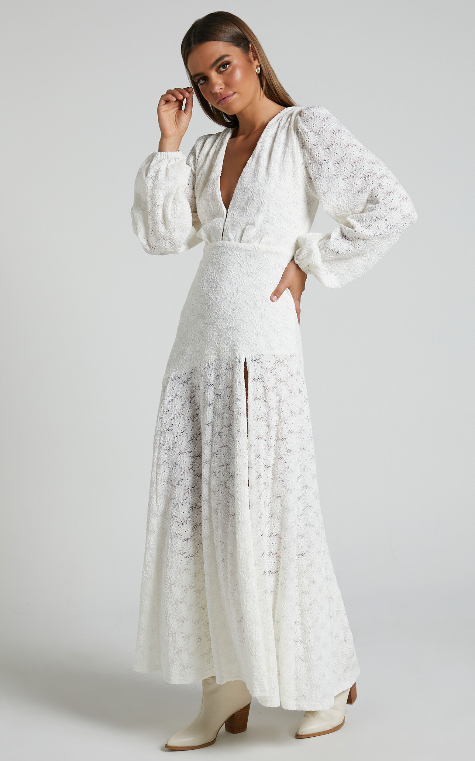 White embroidered dress outlet long sleeve