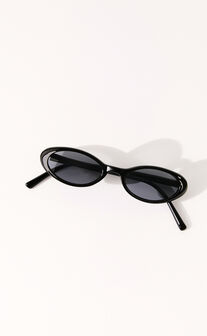 Ezra Thin Oval Sunglasses in Black