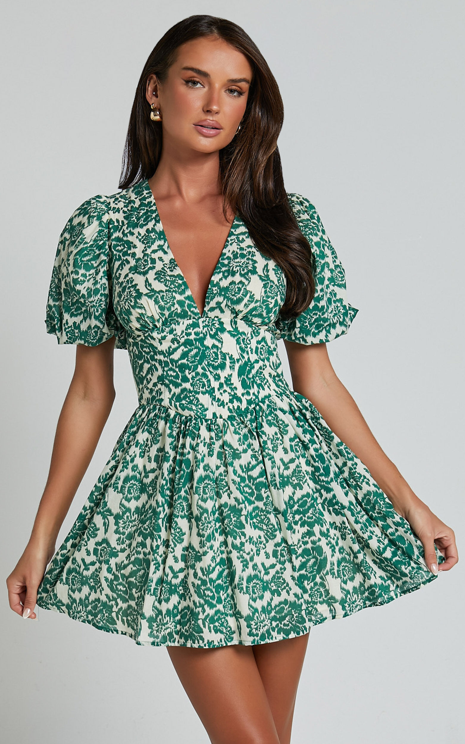 Short green floral dress hotsell