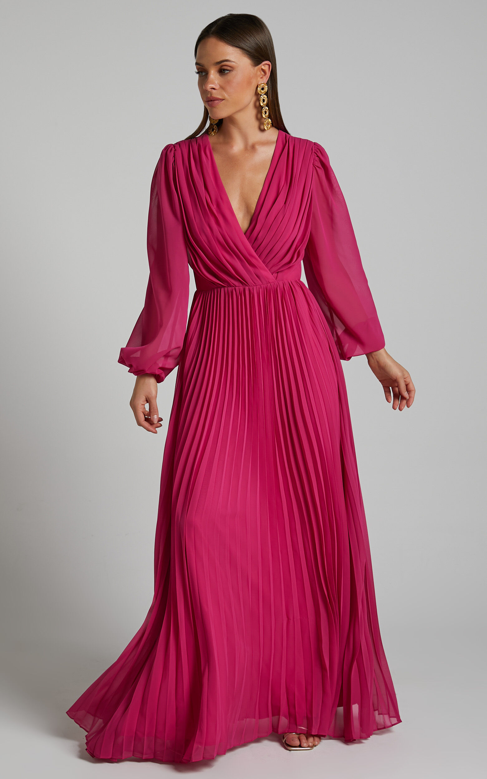 Pink pleated dress with long sleeves sale