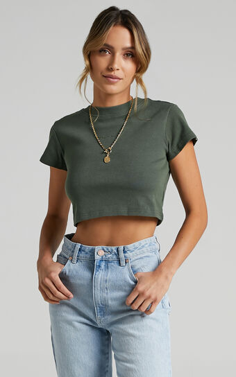 Abrand - A 90's Crop Tee in Olive