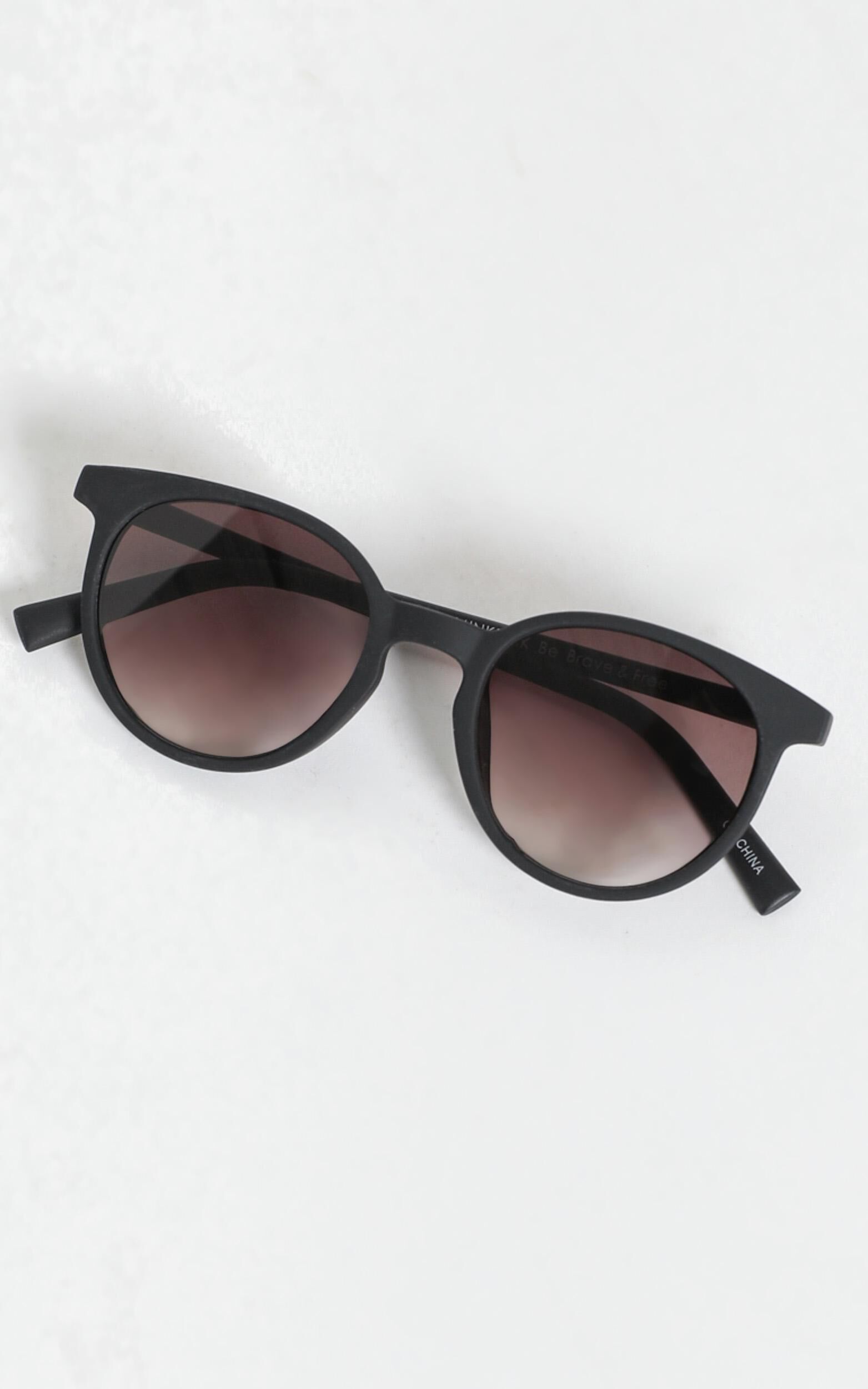 Minkpink be brave and free sale sunglasses