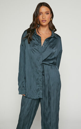 Lazzy Top - Long Sleve Crinkle Shirt in Petrol