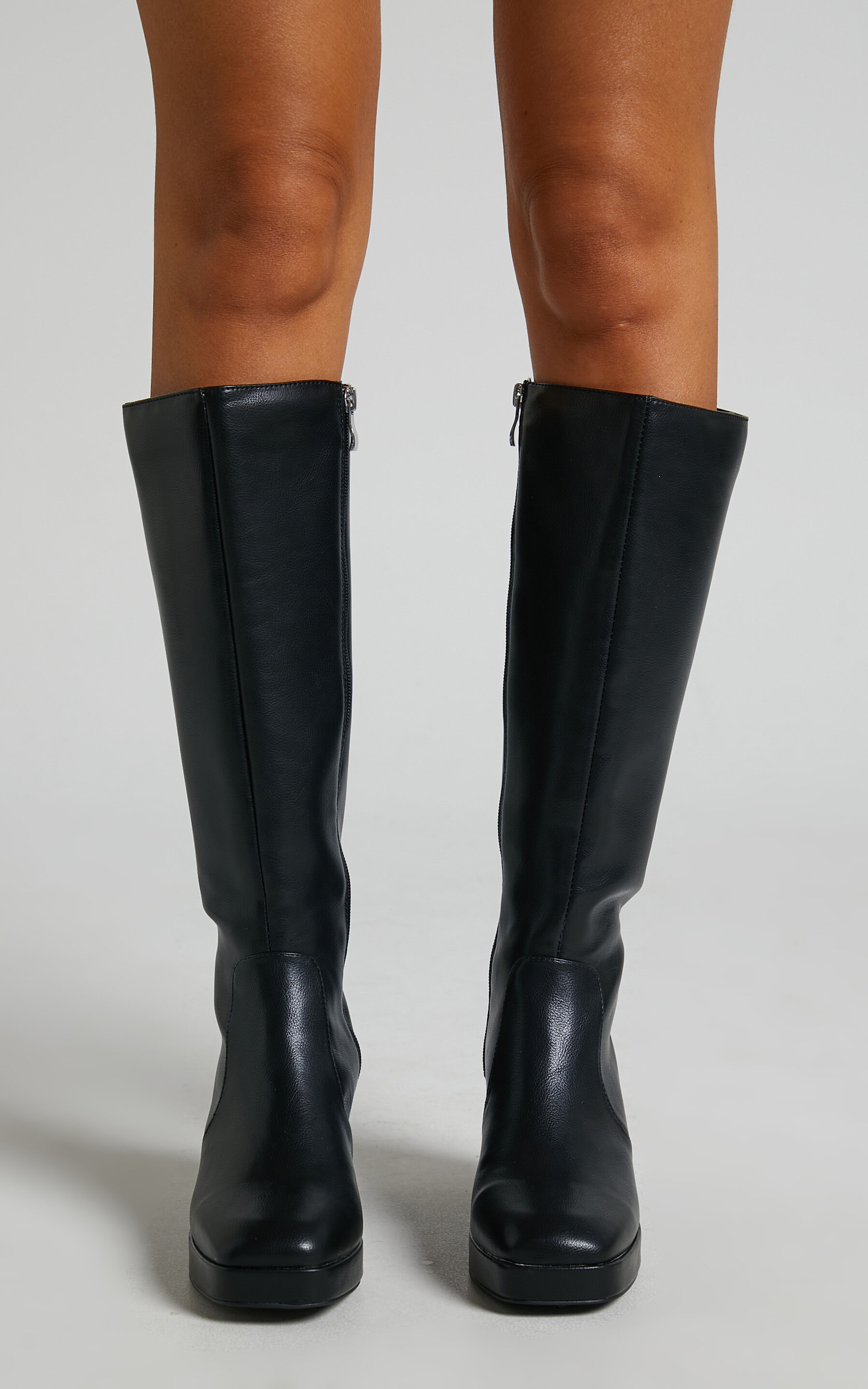Naya boot sales