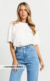 Prizza Top - Longlinge Boyfriend Tee Top in White