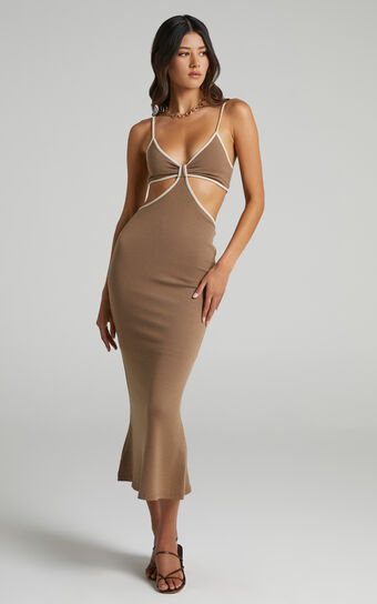 Amora Contrast Side Cut Out Dress in Chocolate