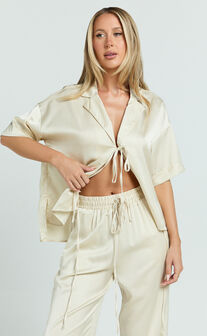 Jinky Top - Satin Tie Detail Short Sleeve Shirt in Off White