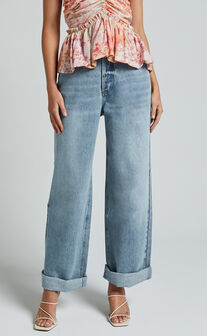 Amalie The Label - Herrera Mid Rise Wide Leg Denim Jeans in Mid Blue Wash