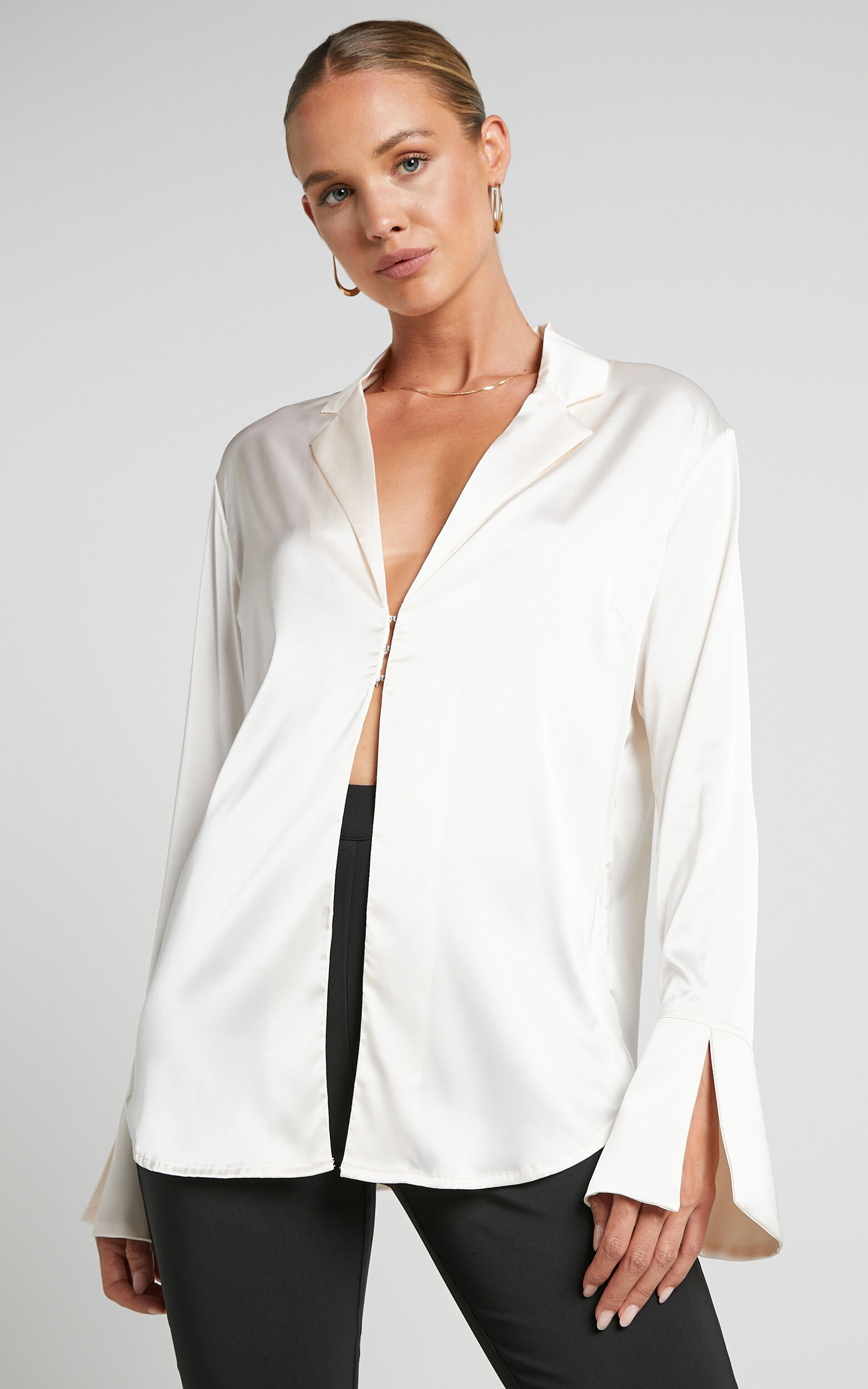 Hayien Shirt - Long Sleeve Plunge Shirt in Champagne - 04, NEU1