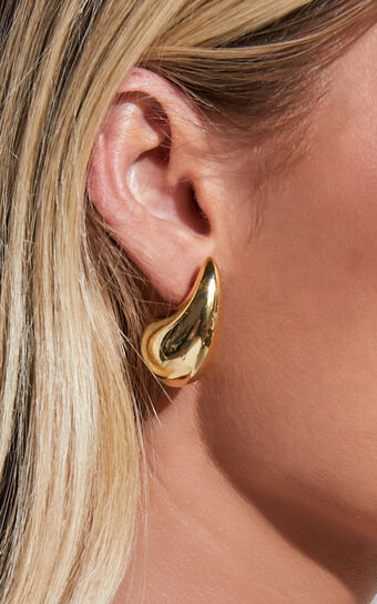 Renner Earrings - Teardrop Statement Earrings in Gold 