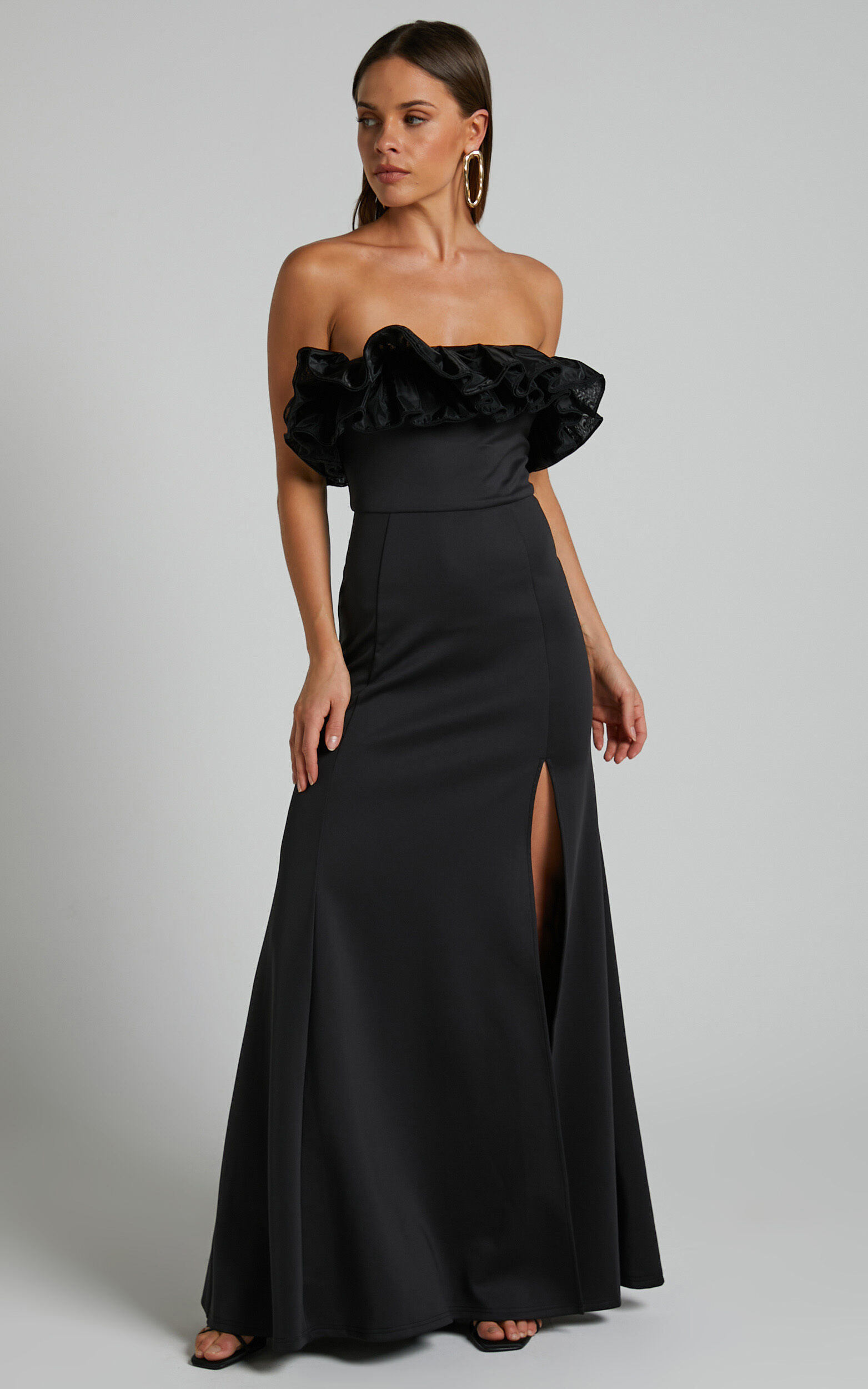 Cassius Gown - Off Shoulder Ruffle Ball Gown Dress in Black - 06, BLK1