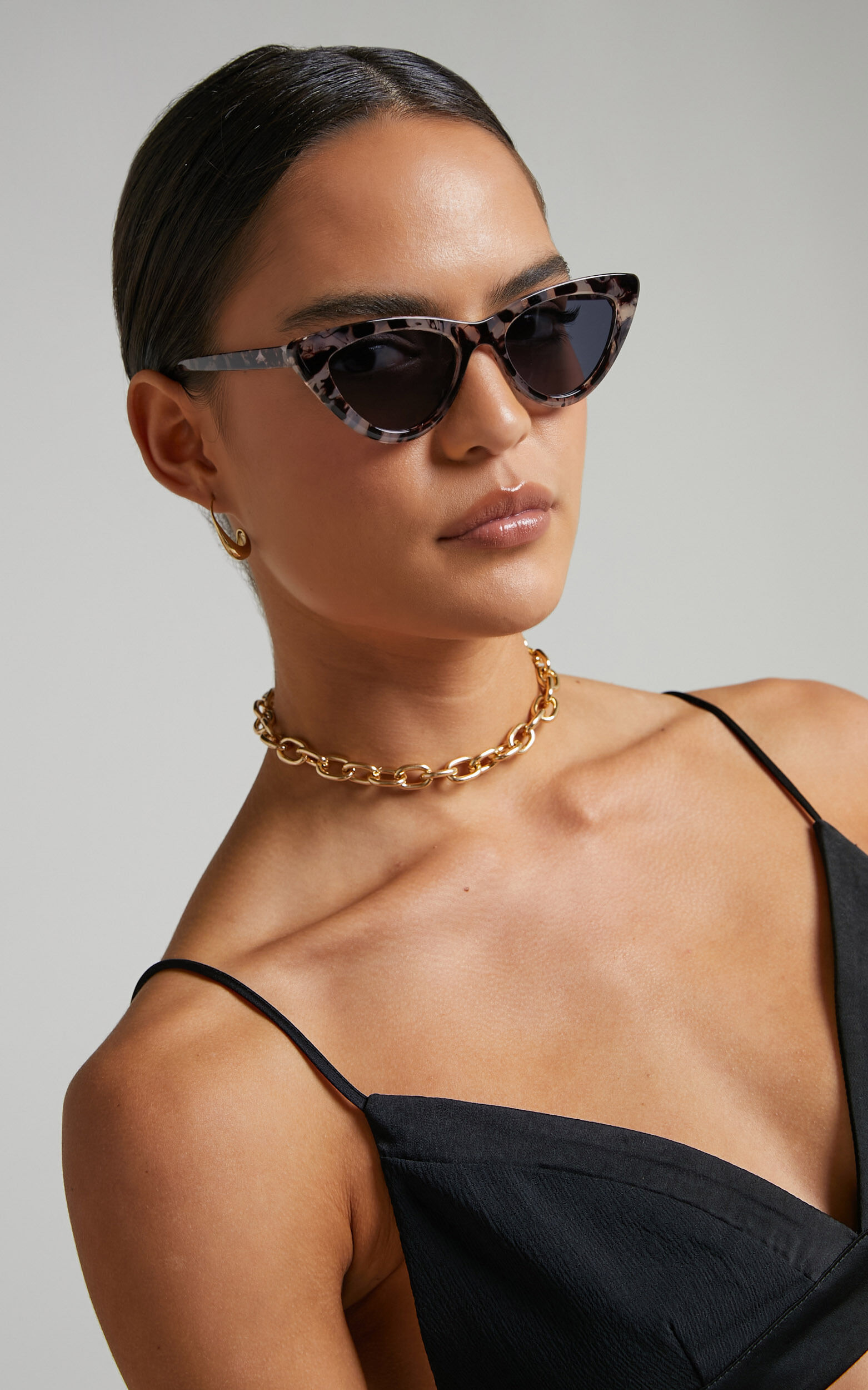 Kayleen Cat Eye Sunglasses in Leopard Grey
