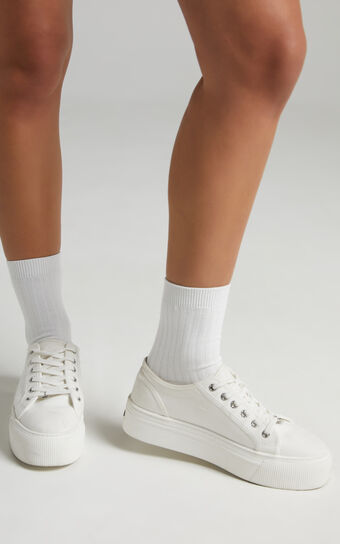 Petrova Socks in White