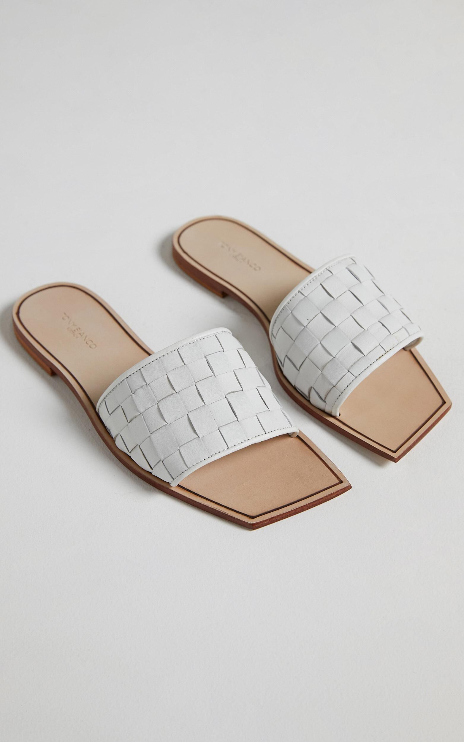 Tony bianco raquel slide top