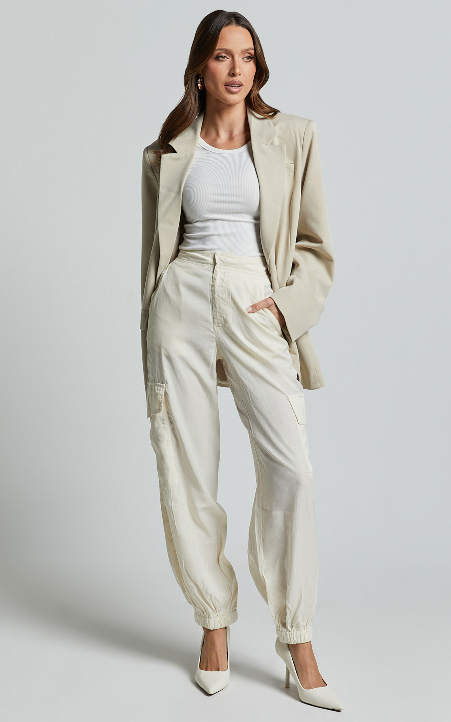 Robbie Pants - Mid Rise Cuffed Ankle Cargo Pants in Oyster - 04, NEU1