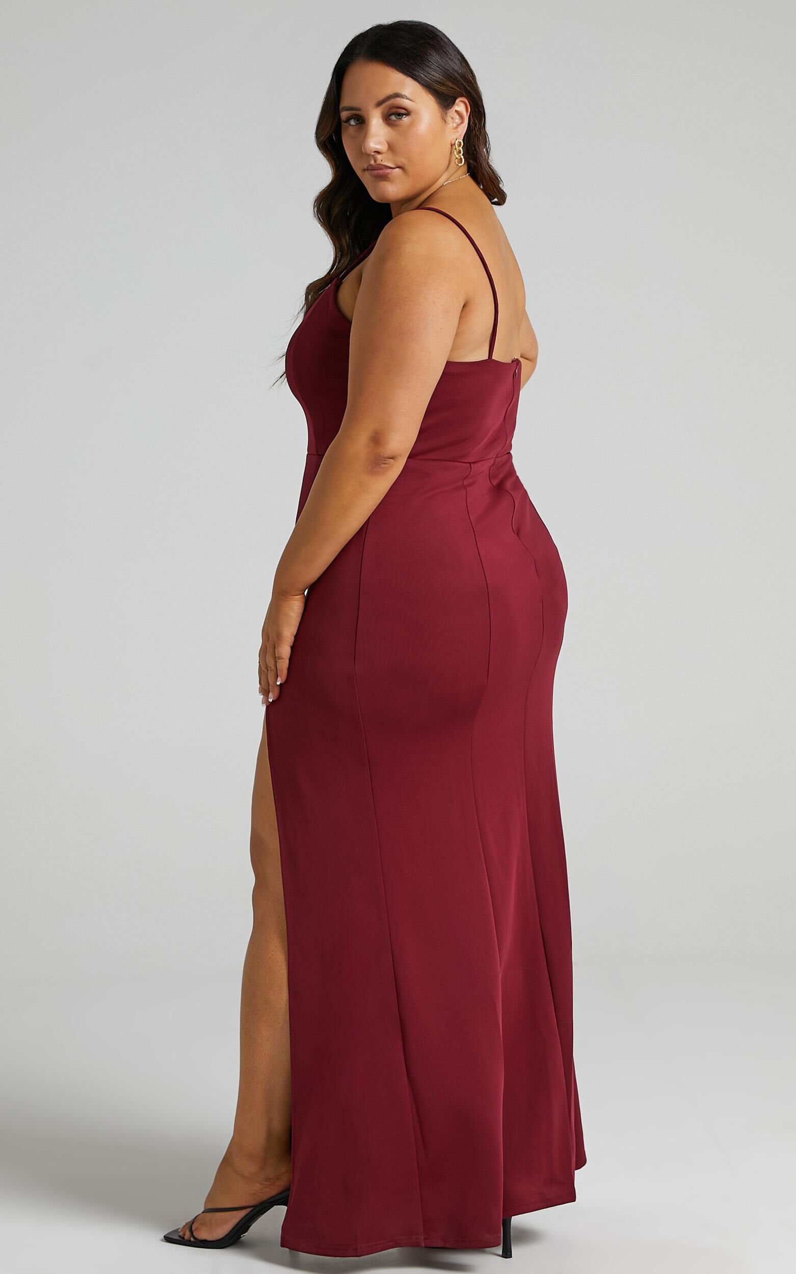 Dare to dream sales maxi dress in wine