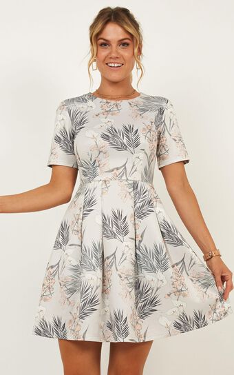 Meet The Parents Dress In Grey Floral