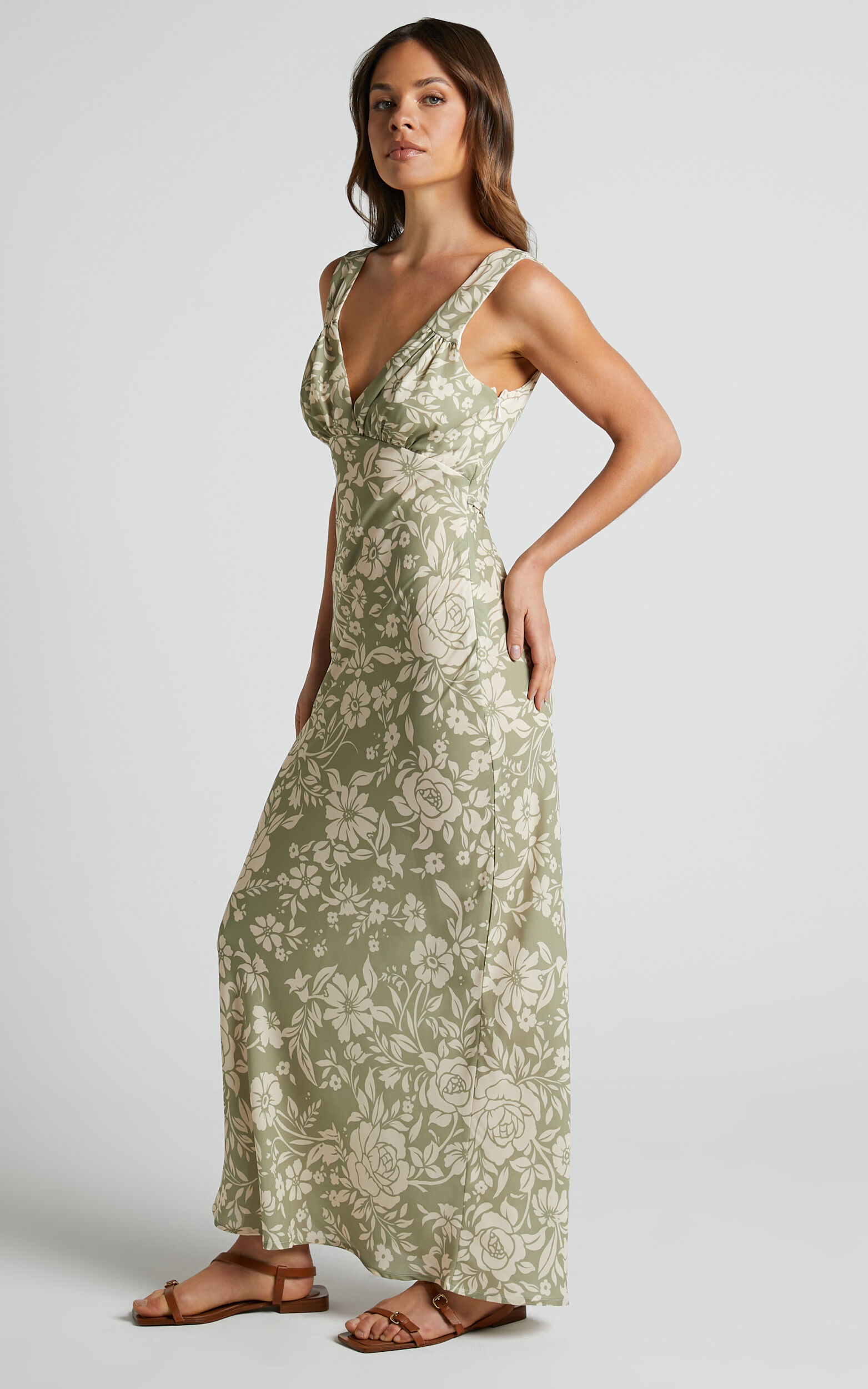 Dress fitted on sale under bust