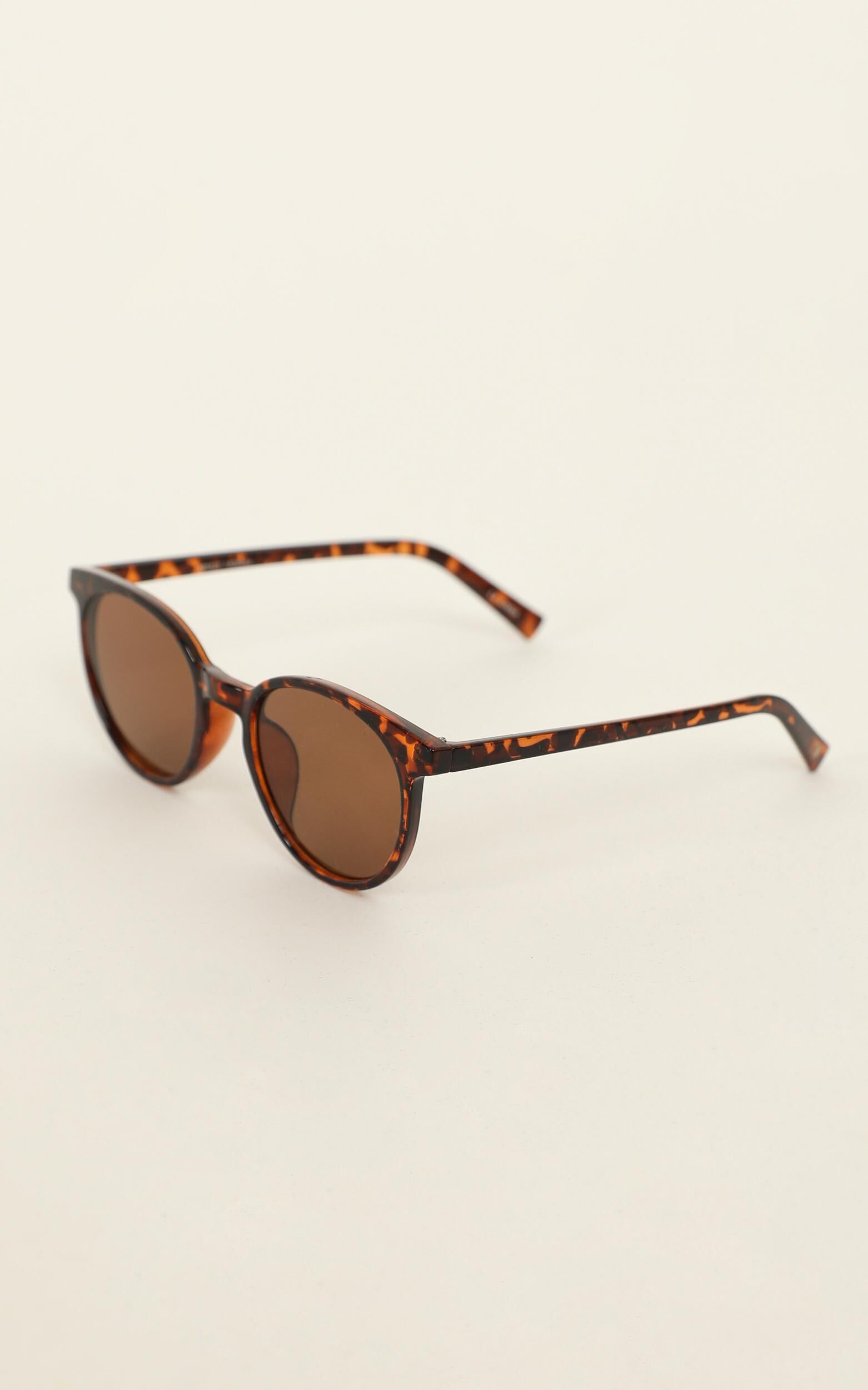 Minkpink top breeze sunglasses