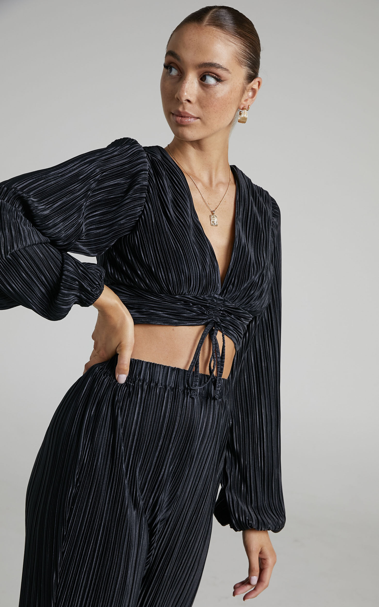 Jondra Blouse - Ruched Front Long Sleeve Plisse Blouse in Black - 04, BLK1