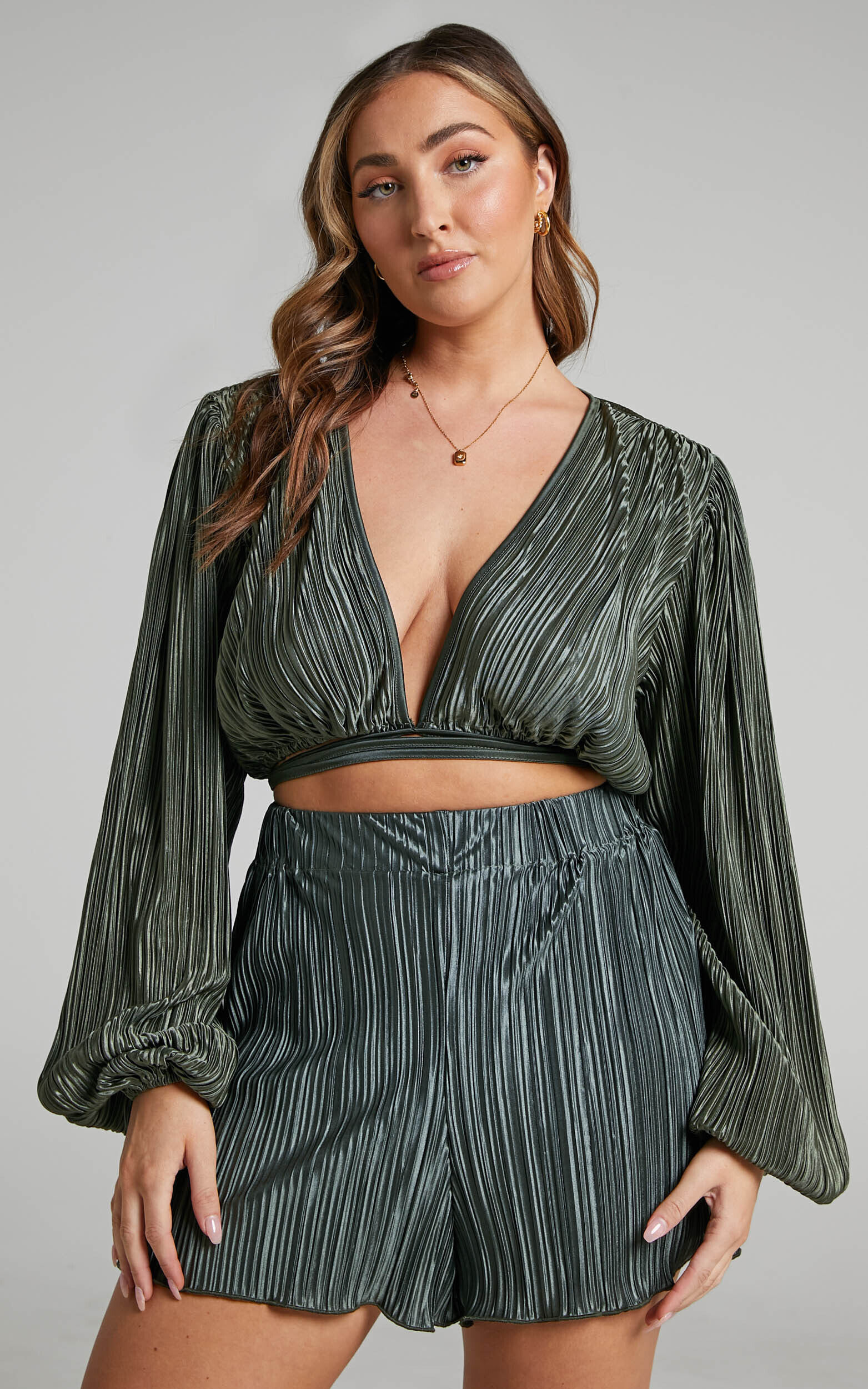 Archer Shorts - High Waisted Plisse Shorts in Olive - 04, GRN1