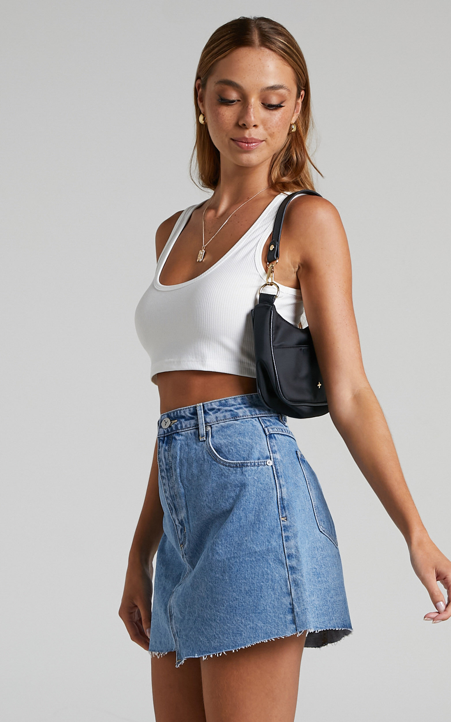 Abrand a store line skirt
