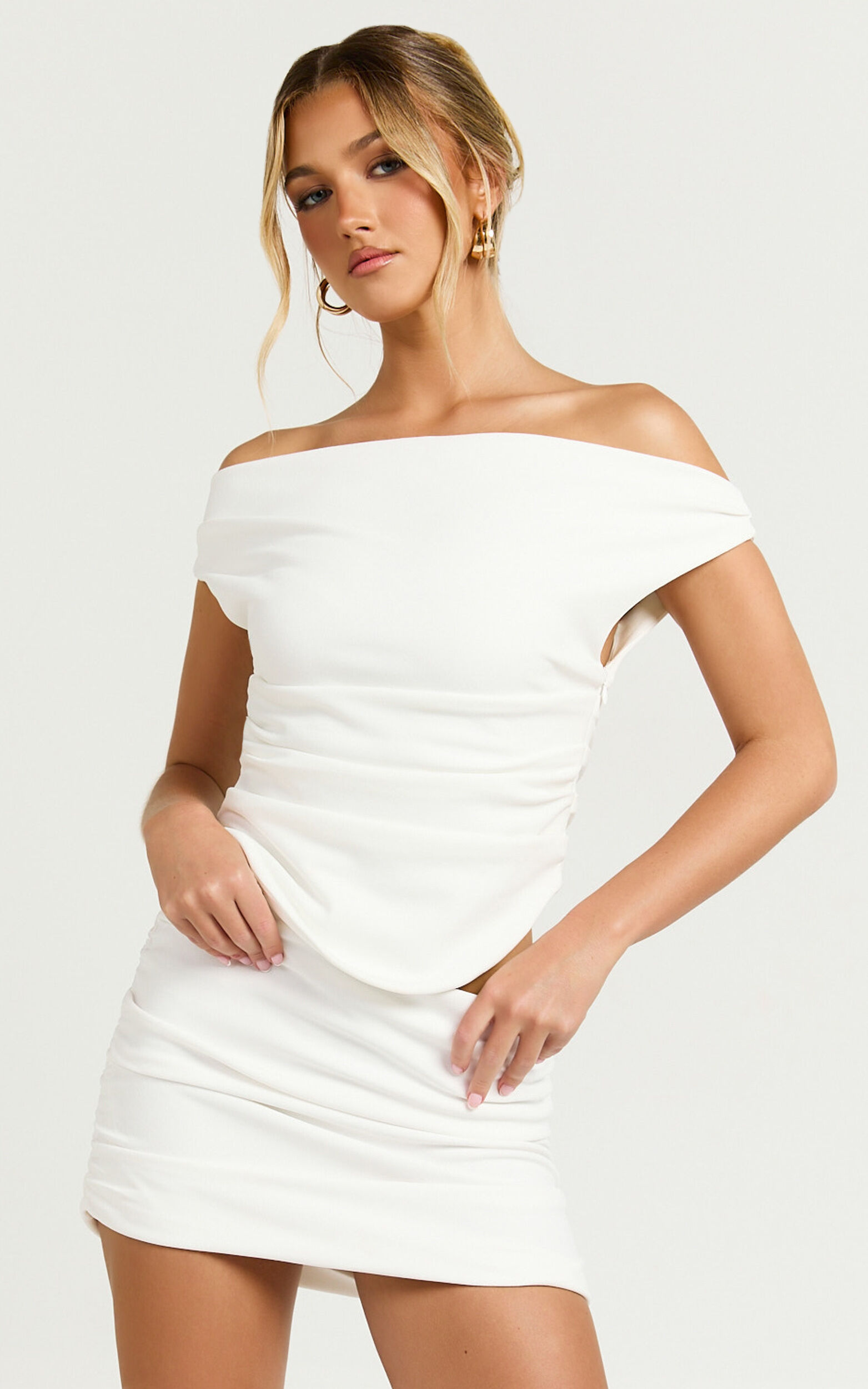 Cleo Top - Off Shoulder Curved Hem Top in White - 06, WHT2