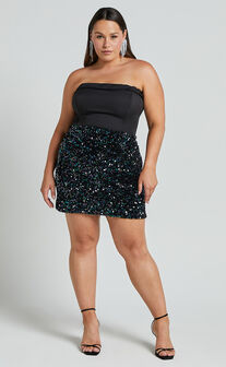 Tracy Mini Skirt - Bodycon Sequin Skirt in Black