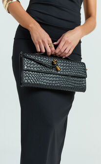 Krizza Bag - Woven Clutch Bag in Black