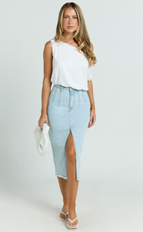 Janeve Midi Skirt - Front Split Denim Skirt in MID WASH
