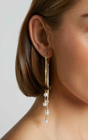 Karitha Earrings - Drop Earrings in Gold with Pearls