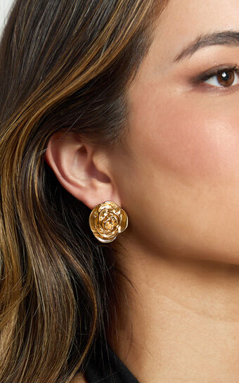 Liora Flower Stud Earrings in Gold