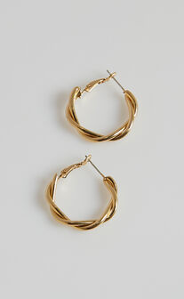 Kikah Earrings in Gold