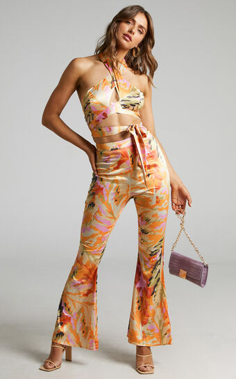 Romaine Halter Neck Two Piece Pant Set in abstract palm