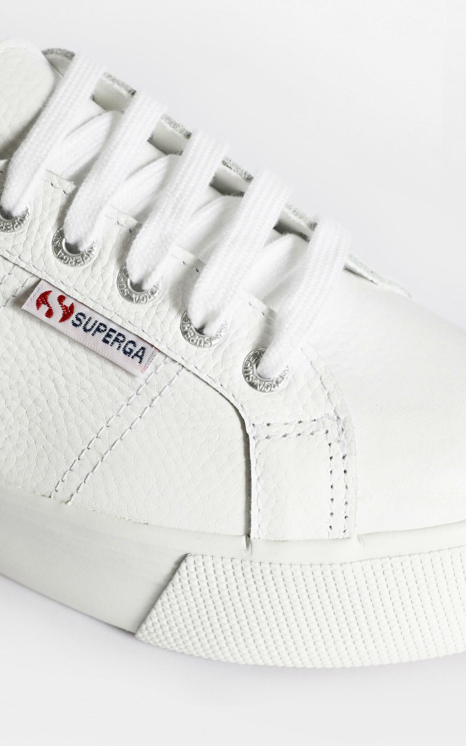 2790 fglw sneaker sales