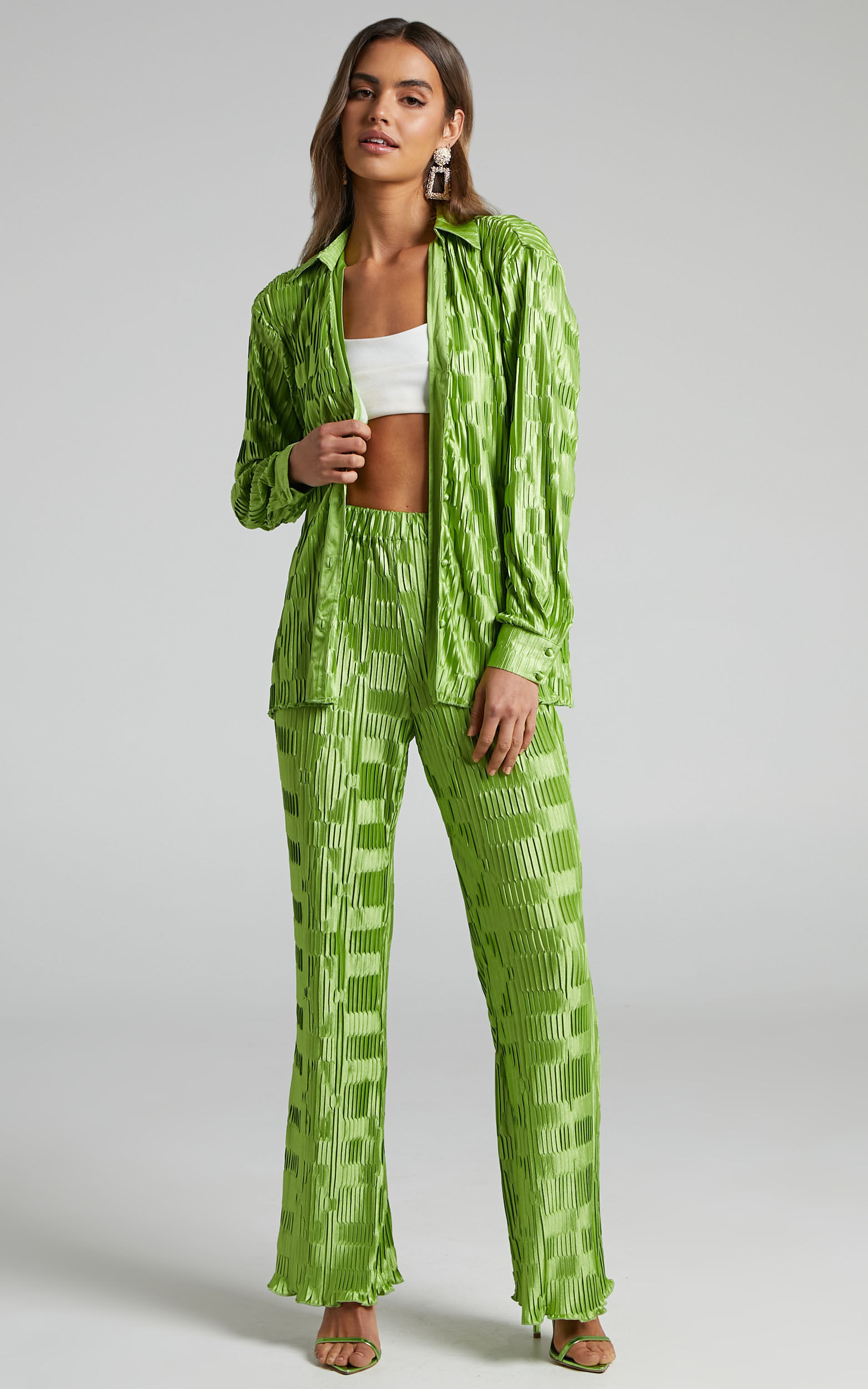 Greta Geometric - Mid Waisted Plisse Flared Pants in Green | Showpo USA