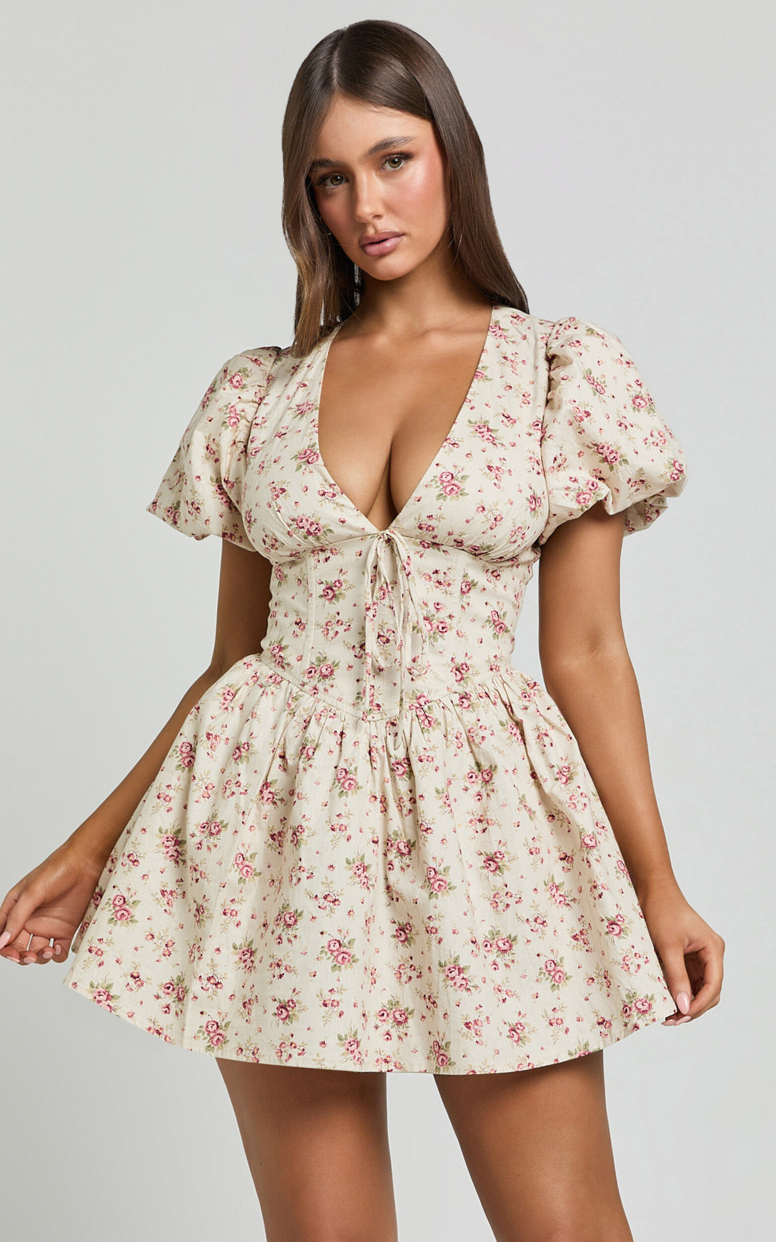 Evans Mini Dress Short Sleeve Shirred Back Plunge Dress in Pink Floral Showpo EU