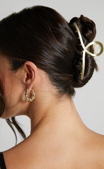 Mareah Twist Hair Clip in Gold