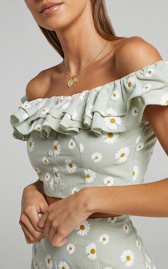 Amorette Top in Sage Daisies