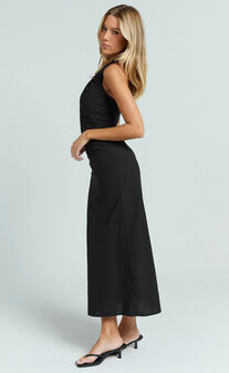 Murray Midi Dress - Deep U Halter Neck Dress in Black
