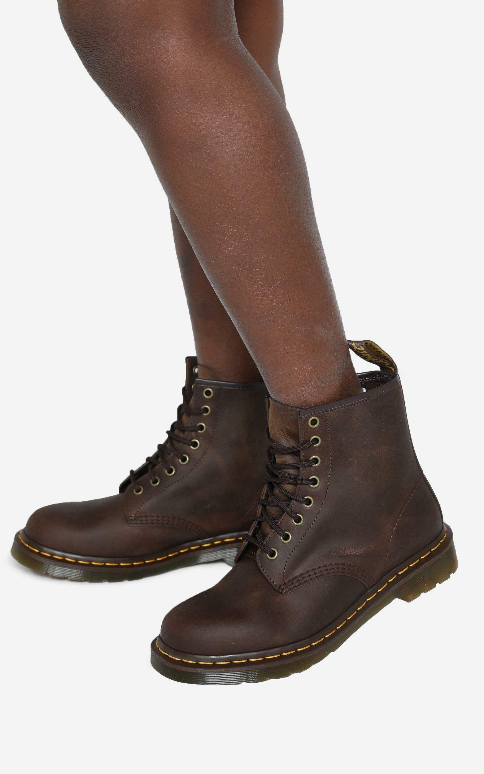 Dr martens crazy horse 8 eye hot sale