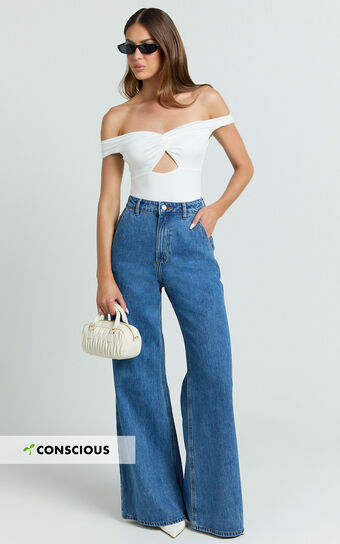 Therese Jeans - High Waist Wide Leg Flare Recycled Denim Jeans in Dark Blue Wash