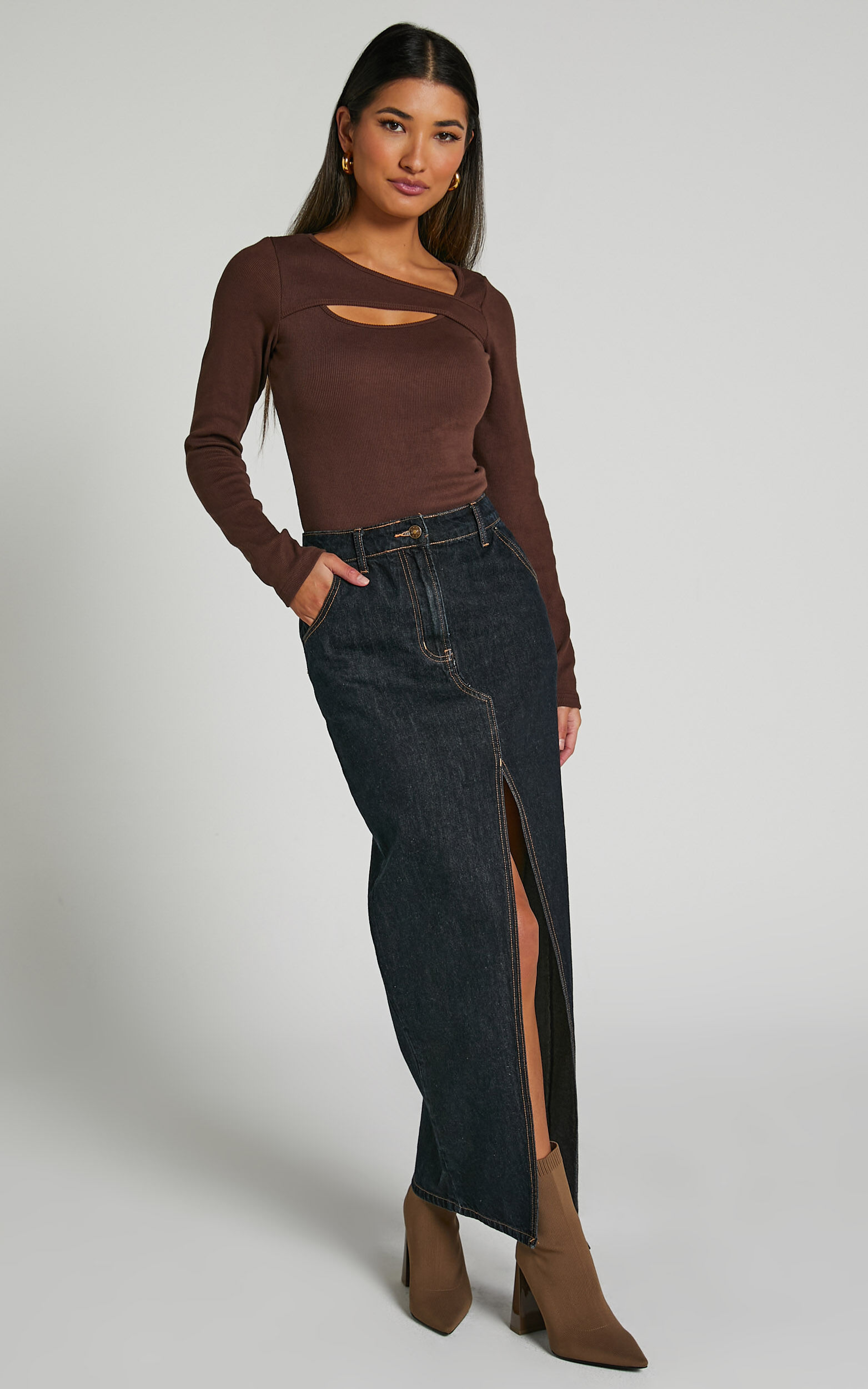 Asymmetrical cutout top deals