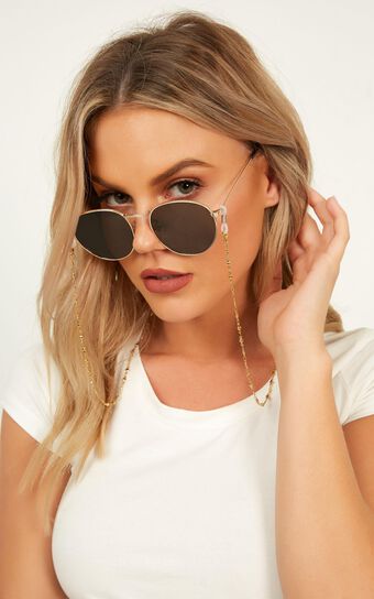 Live It Up Sunglasses Chain In Gold