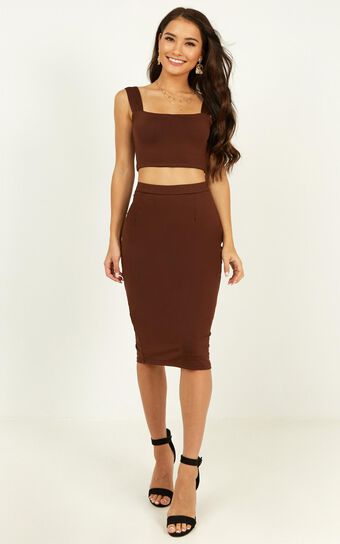 Start Feeling Two Piece Set In Chocolate
