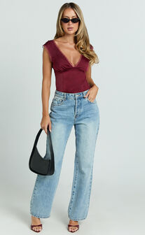 Gloria Top - V Neck Lace Detail Cap Sleeve Top in Wine